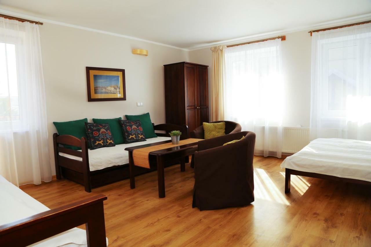 דז'ווירז'ינו 4 Strony Swiata Pokoje I Apartamenty מראה חיצוני תמונה