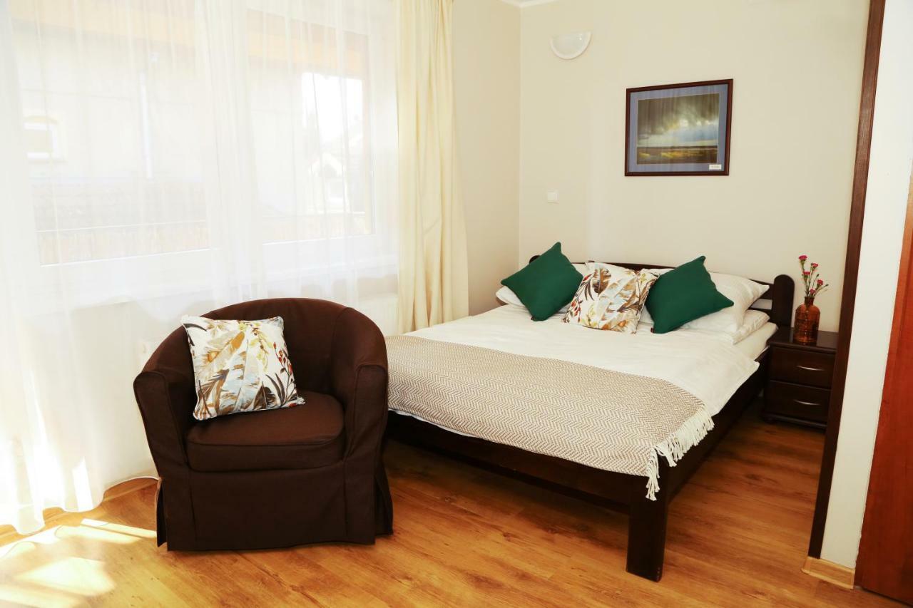 דז'ווירז'ינו 4 Strony Swiata Pokoje I Apartamenty מראה חיצוני תמונה
